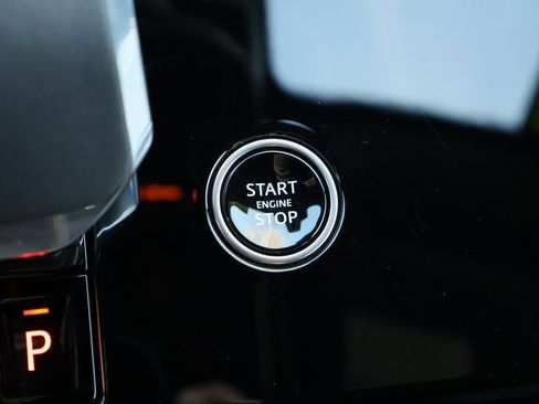 Used 2024 Land Rover Range Rover Sport SE image 27