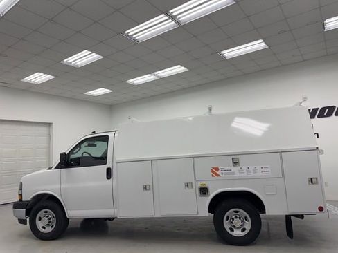New 2025 Chevrolet Express 3500 Work Van w/ Power Convenience Package image 8
