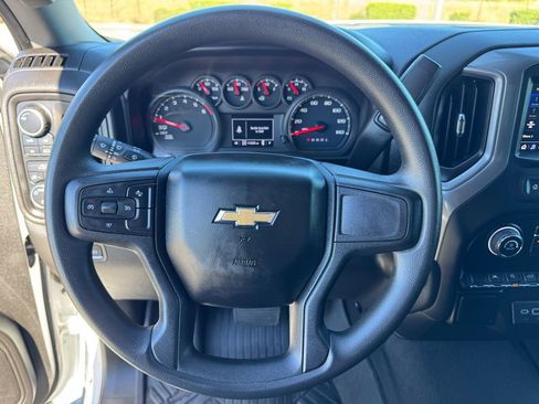 Used 2023 Chevrolet Silverado 1500 Custom image 38