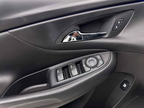 Used 2017 Chevrolet Volt Premier image 27