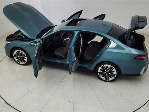 Used 2025 BMW 540i xDrive 540i xDrive image 84