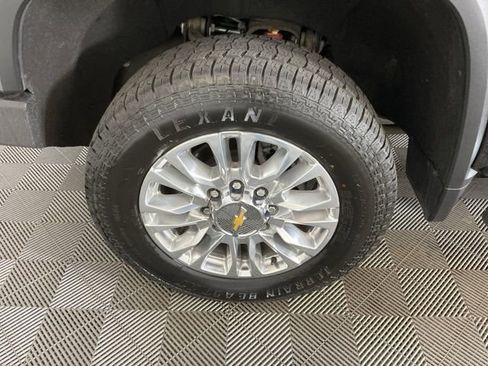 Used 2022 Chevrolet Silverado 3500 High Country w/ Z71 Off-Road Package AWD/4WD image 30