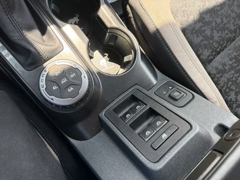 Used 2022 Ford Bronco Wildtrak AWD/4WD image 25