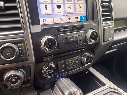 Certified 2018 Ford F150 Raptor w/ Equipment Group 802A Luxury AWD/4WD image 34