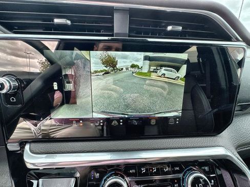 Used 2024 GMC Sierra 2500 Denali w/ Denali Reserve Package image 48