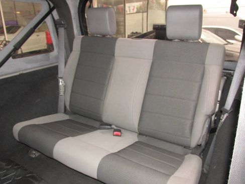 Used 2007 Jeep Wrangler X AWD/4WD image 9