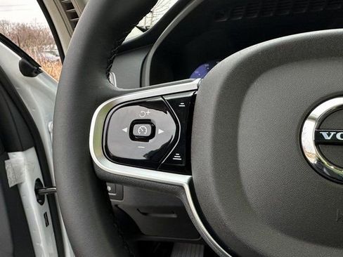 Used 2025 Volvo XC90 T8 Plus w/ Protection Package Premier image 29