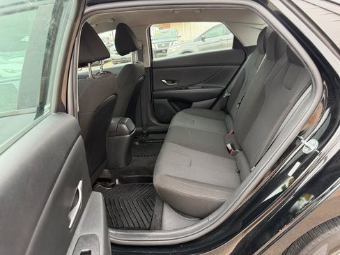 Used 2023 Hyundai Elantra SE FWD image 27