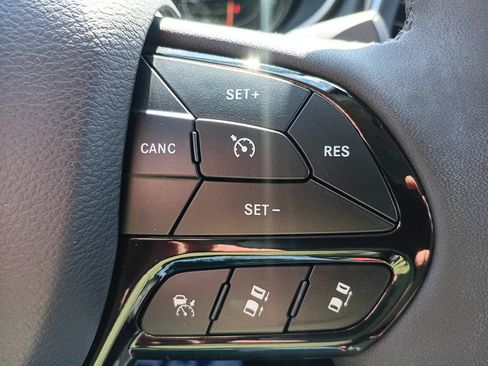 Used 2023 Jeep Cherokee Altitude Lux AWD/4WD image 12