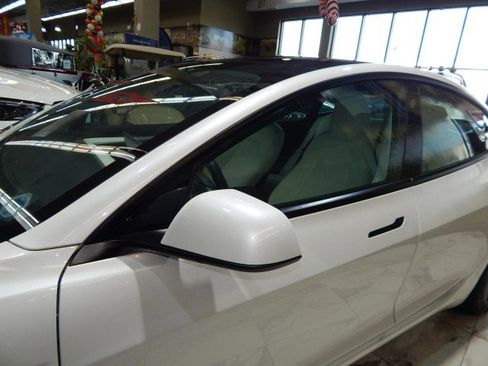 Used 2021 Tesla Model 3 Long Range image 11