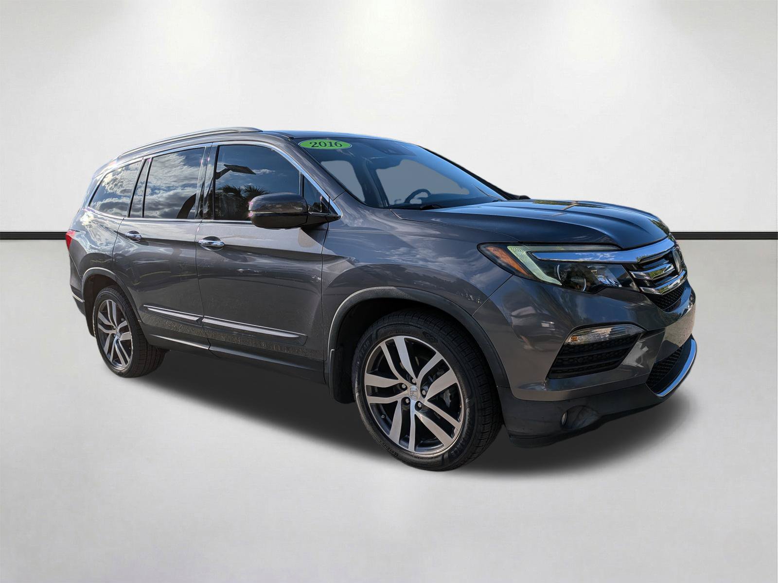 Used 2016 Honda Pilot Elite image 1