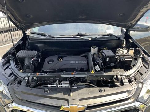 Used 2018 Chevrolet Equinox LT FWD image 16