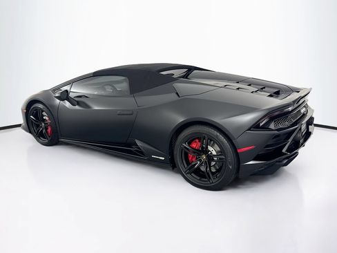 Used 2021 Lamborghini Huracan EVO RWD image 40