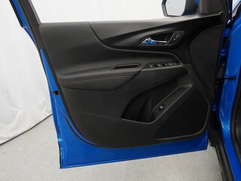 Used 2024 Chevrolet Equinox RS image 40