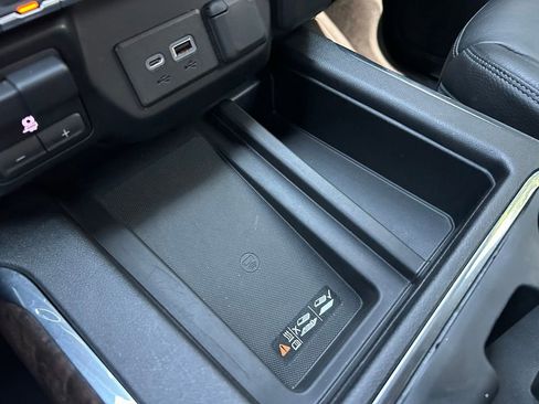 Used 2019 GMC Sierra 1500 Denali w/ Technology Package AWD/4WD image 40