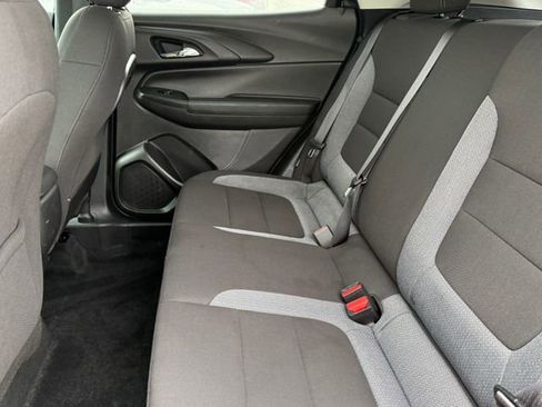 Used 2025 Chevrolet TrailBlazer LT FWD image 28