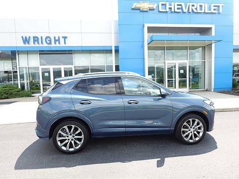 Used 2024 Buick Encore GX Avenir w/ Avenir Technology Package AWD/4WD image 2