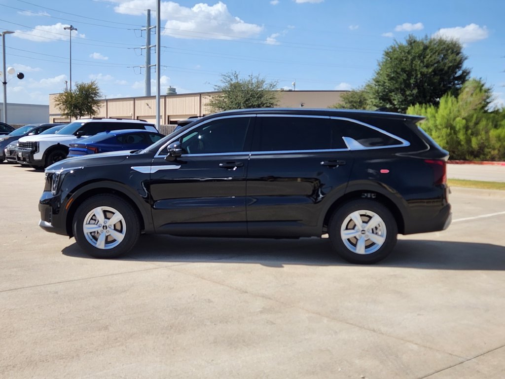 New 2026 Kia Sorento LX FWD image 3
