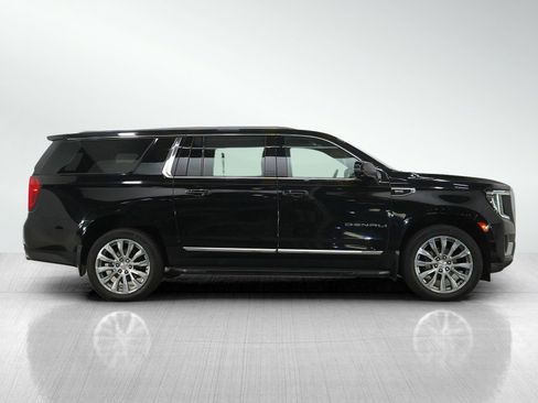 Used 2022 GMC Yukon XL Denali AWD/4WD image 6