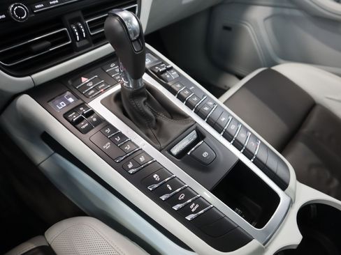 Certified 2021 Porsche Macan GTS AWD/4WD image 16