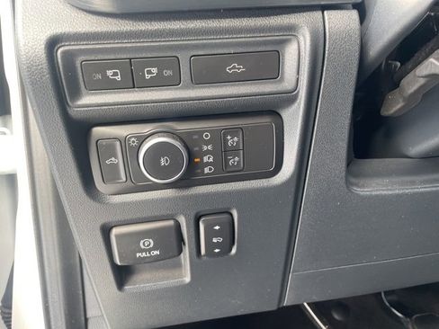 Used 2021 Ford F150 Lariat w/ Max Trailer Tow Package image 19