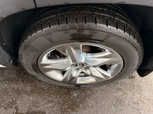 Used 2019 Toyota Highlander Limited image 42