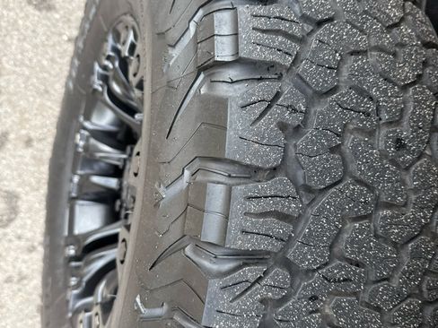 Used 2017 Ford F350 Lariat w/ Snow Plow Prep Package image 12