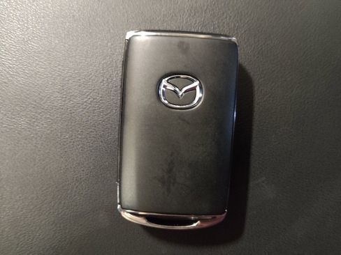 Used 2021 MAZDA MAZDA3 s FWD image 32