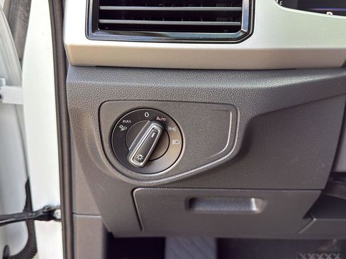 Used 2023 Volkswagen Atlas SE w/ Panoramic Sunroof Package image 13