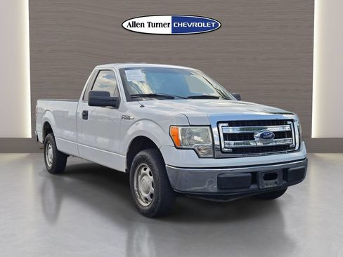 Used 2014 Ford F150 XL w/ XL Decor Group RWD image 2