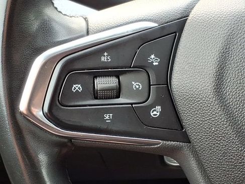 Used 2025 Chevrolet Trax ACTIV w/ Sunroof Package FWD image 27