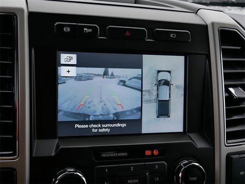 Used 2019 Ford F350 Lariat w/ Chrome Package image 28