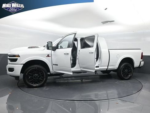 Used 2025 RAM 2500 Limited AWD/4WD image 18