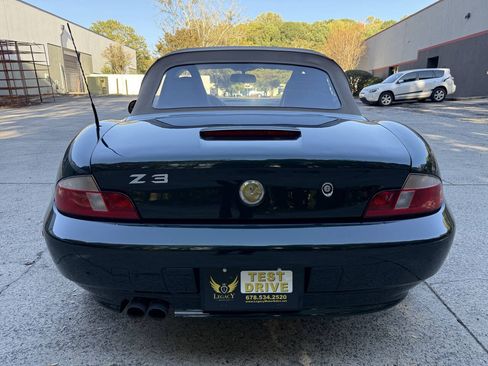 Used 2000 BMW Z3 2.5i RWD image 11