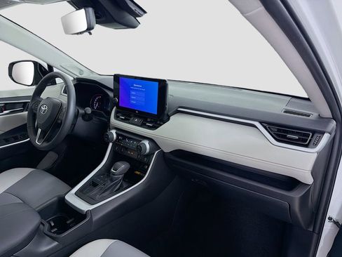 Used 2024 Toyota RAV4 XLE Premium image 31