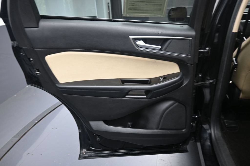 Used 2017 Ford Edge SEL w/ Cargo Accessory Package FWD image 21