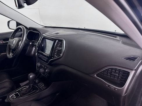 Used 2019 Jeep Cherokee Limited AWD/4WD image 30