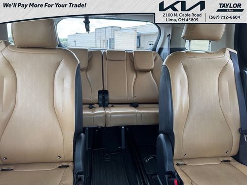 Used 2024 Kia Carnival LX FWD image 13