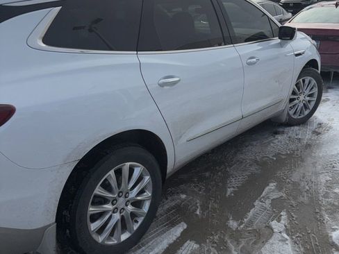 Used 2021 Buick Enclave Essence w/ Sound and Sites Package image 6