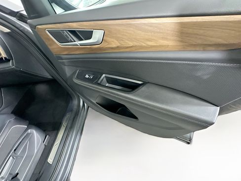Used 2025 Volkswagen Atlas SE FWD image 33