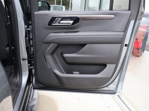 New 2026 Chevrolet Suburban LS w/ LPO, Dark Essentials Package image 33