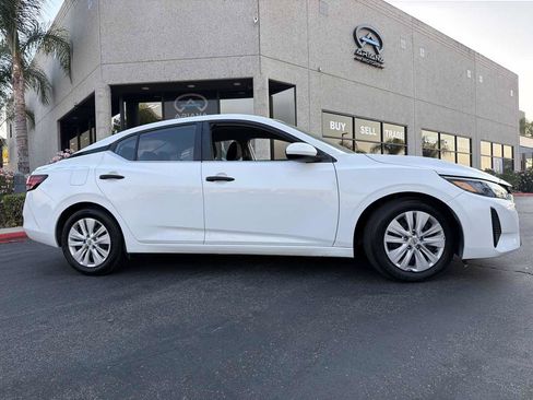 Used 2024 Nissan Sentra S FWD image 11