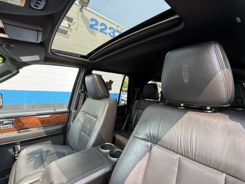 Used 2013 Lincoln Navigator 4WD w/ HD Trailer Tow Pkg image 6