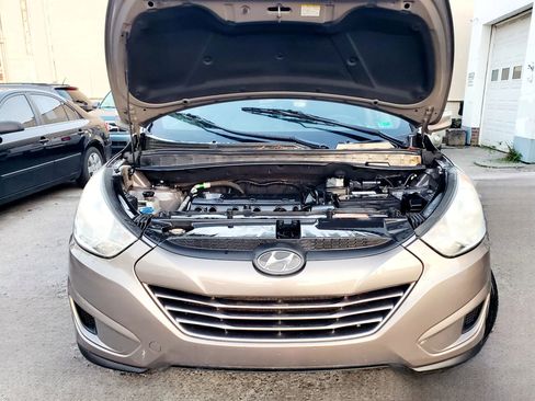 Used 2012 Hyundai Tucson GLS AWD/4WD image 24