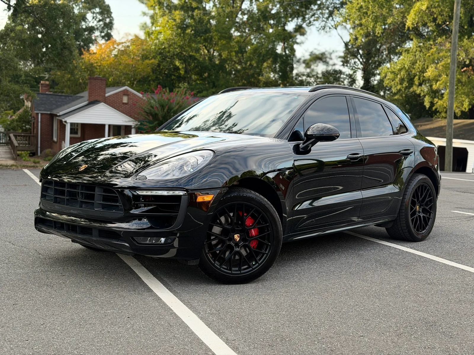 Used 2018 Porsche Macan GTS AWD/4WD image 2