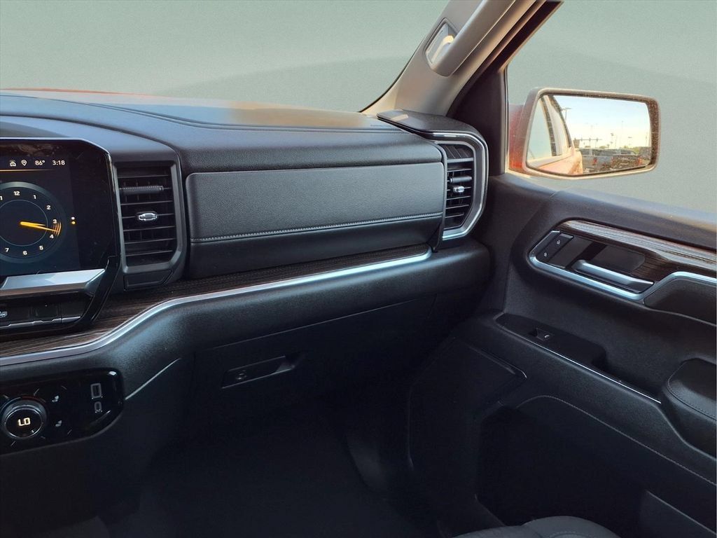 Used 2024 Chevrolet Silverado 1500 LT w/ LPO, Dark Essentials Package AWD/4WD image 21