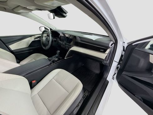Certified 2025 Toyota Camry XLE w/ Premium Plus Package FWD image 19