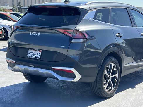 Used 2023 Kia Sportage EX image 8