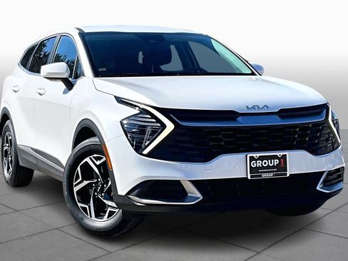 Used 2024 Kia Sportage LX image 3