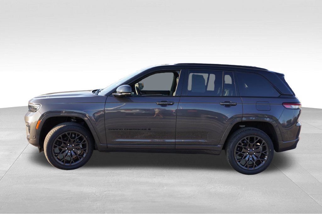 Certified 2025 Jeep Grand Cherokee Summit w/ Obsidian Package AWD/4WD image 10
